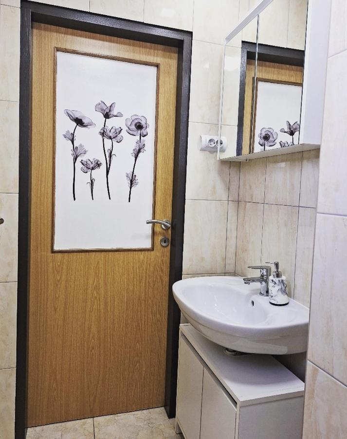Apartment Ory 2 Between The Beach And City Center بولا المظهر الخارجي الصورة